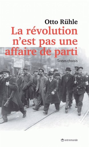 LA RÉVOLUTION N'EST PAS UNE AFFAIRE DE PARTI